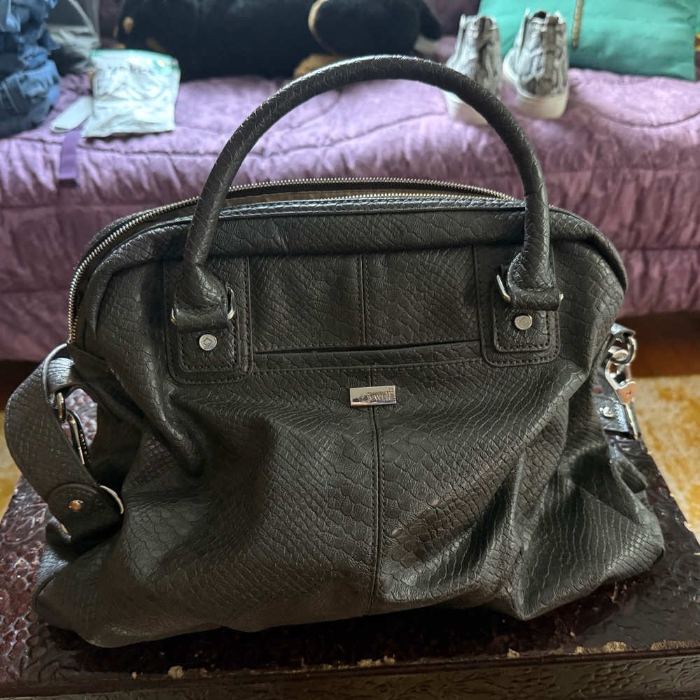 Jewel by Thirty-One Grey Snake-print handbag